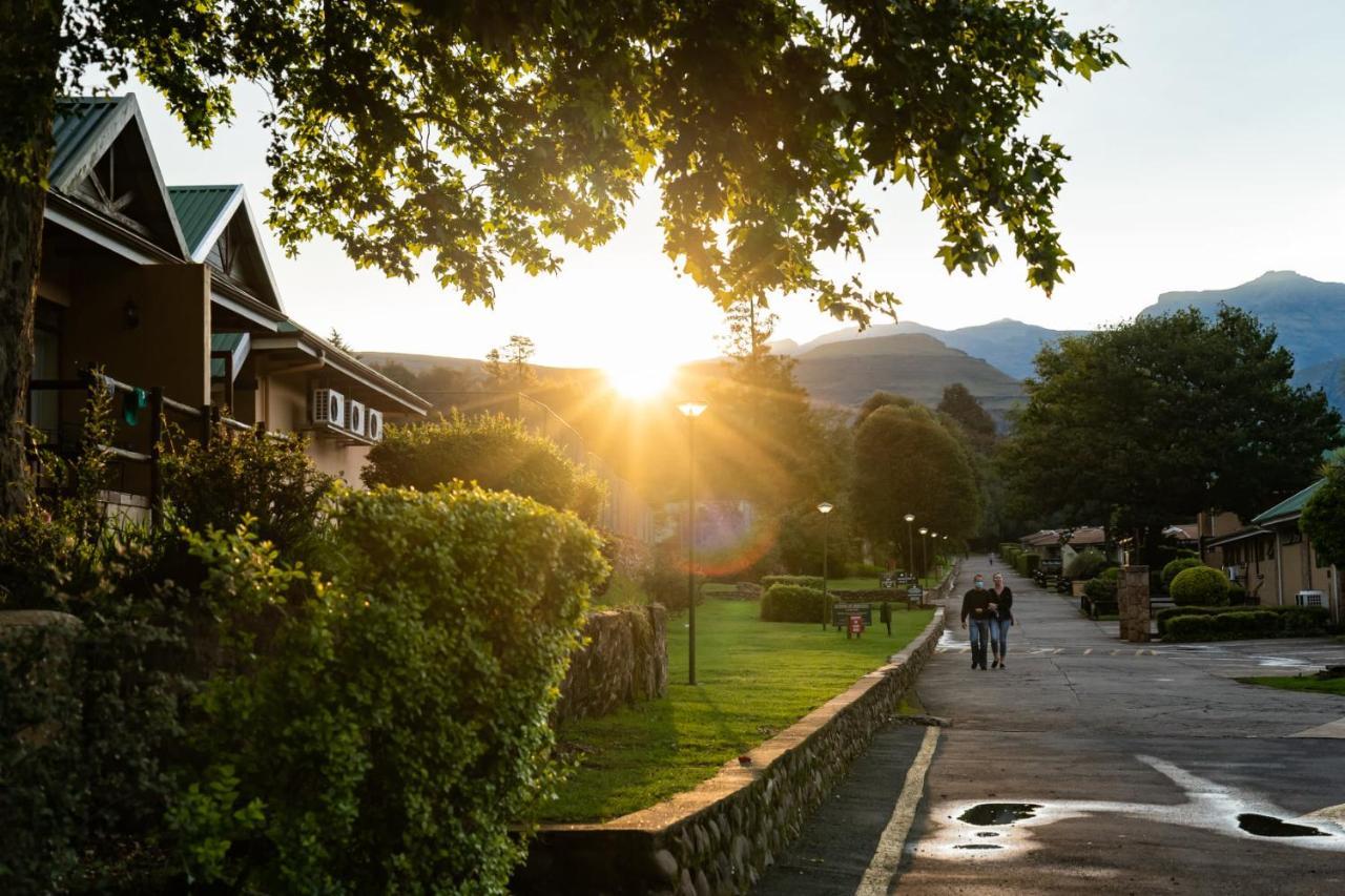 Gooderson Leisure Riverbend Chalets Self Catering And Timeshare Gold Crown Resort Drakensberg Garden Esterno foto