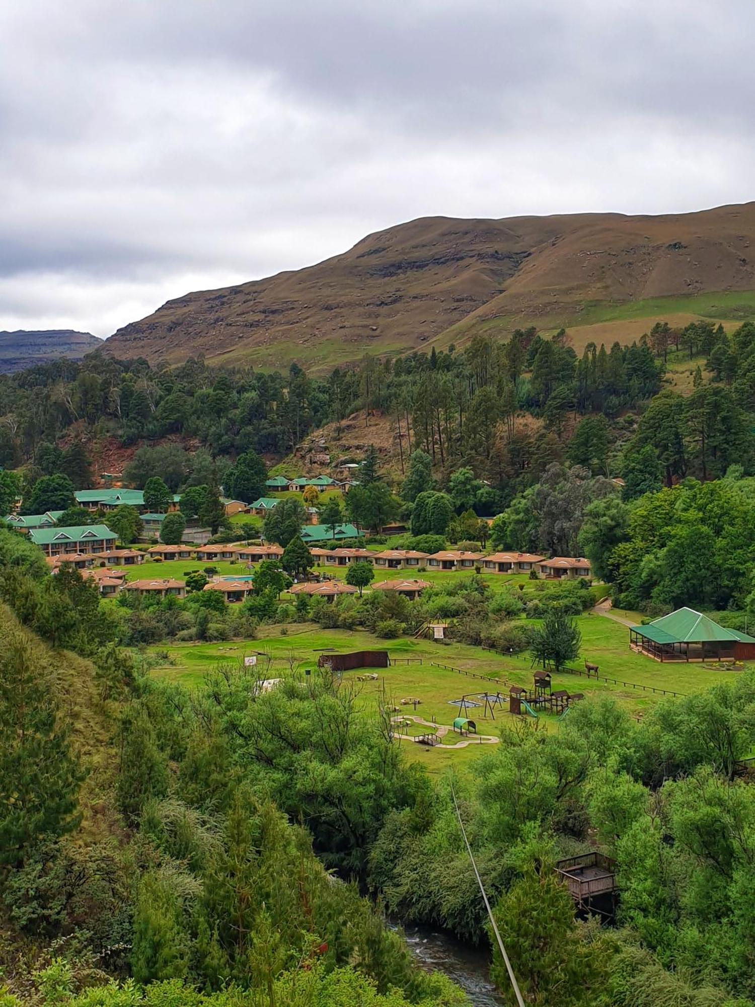 Gooderson Leisure Riverbend Chalets Self Catering And Timeshare Gold Crown Resort Drakensberg Garden Esterno foto