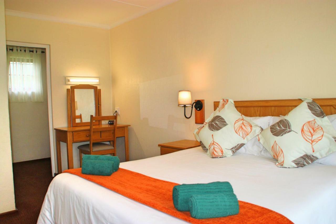 Gooderson Leisure Riverbend Chalets Self Catering And Timeshare Gold Crown Resort Drakensberg Garden Esterno foto